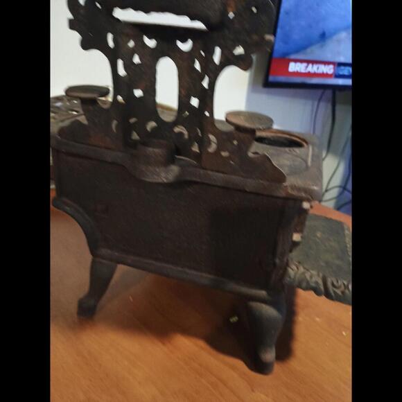 Vintage Crescent Cast Iron Miniature Stove w/ Accessories - Picture 12 of 13